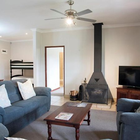 Lions River Country Cottages Extérieur photo