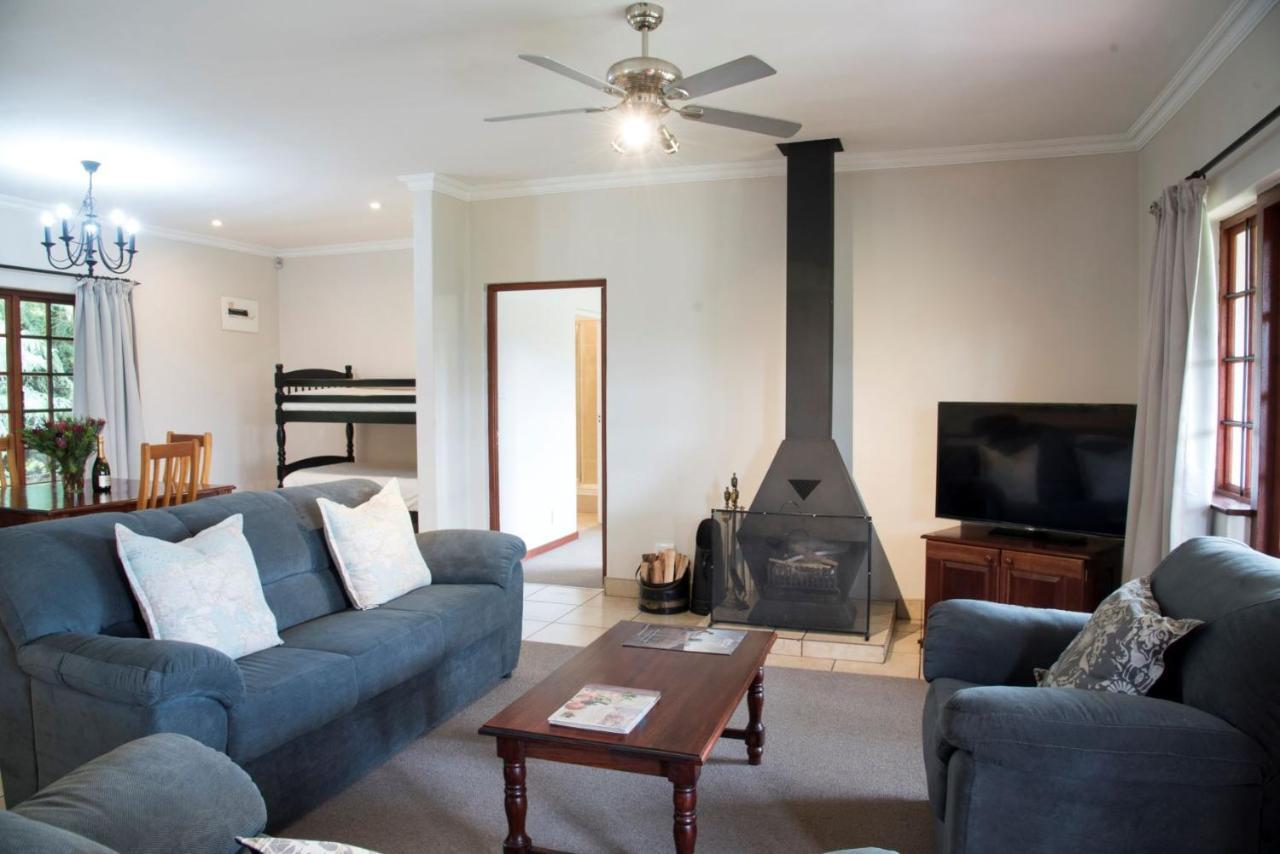 Lions River Country Cottages Extérieur photo