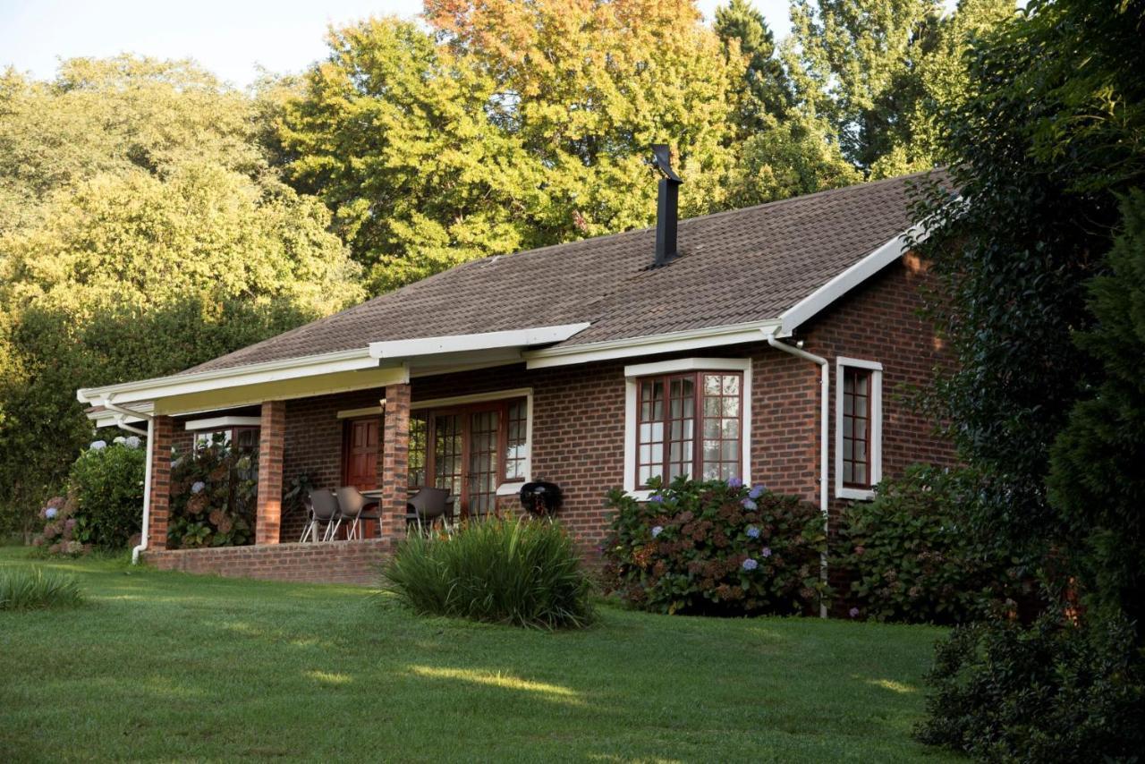Lions River Country Cottages Extérieur photo